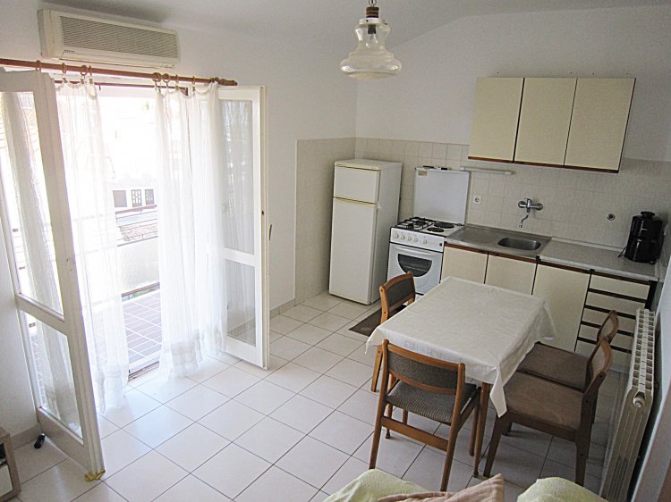 Smilja 2+2L (1005-RVS-A2)